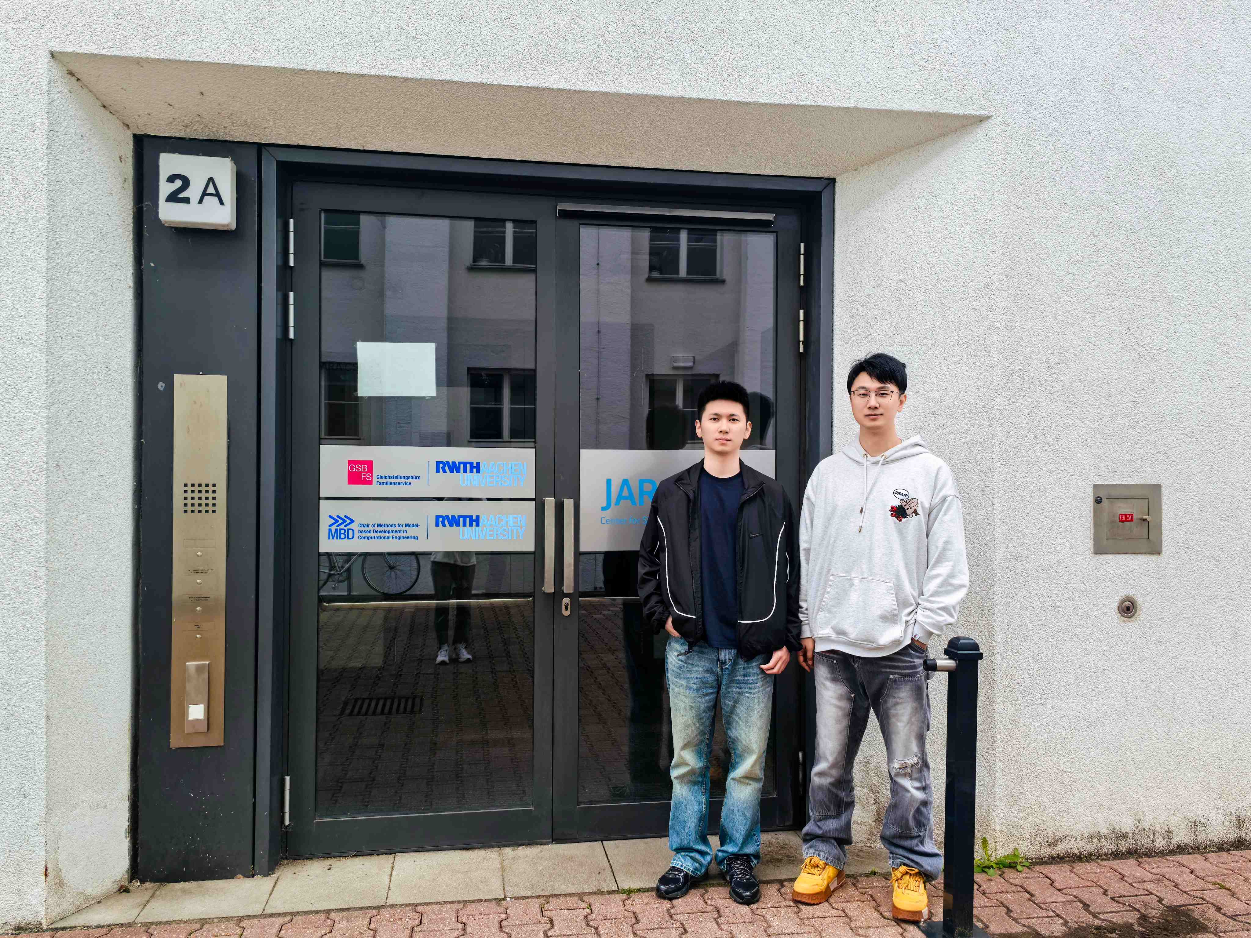 Visit to RWTH Aachen|团队负责人与学生龙俊晖前往德国亚琛工业大学访学交流